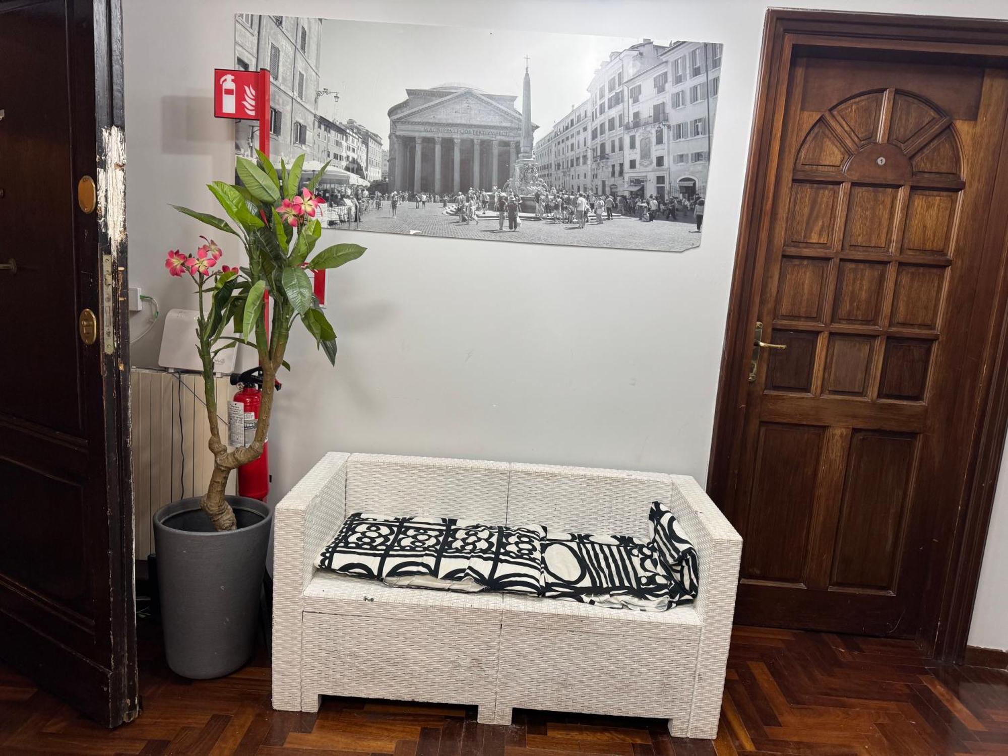 Destination In Rome Hostel Exterior photo