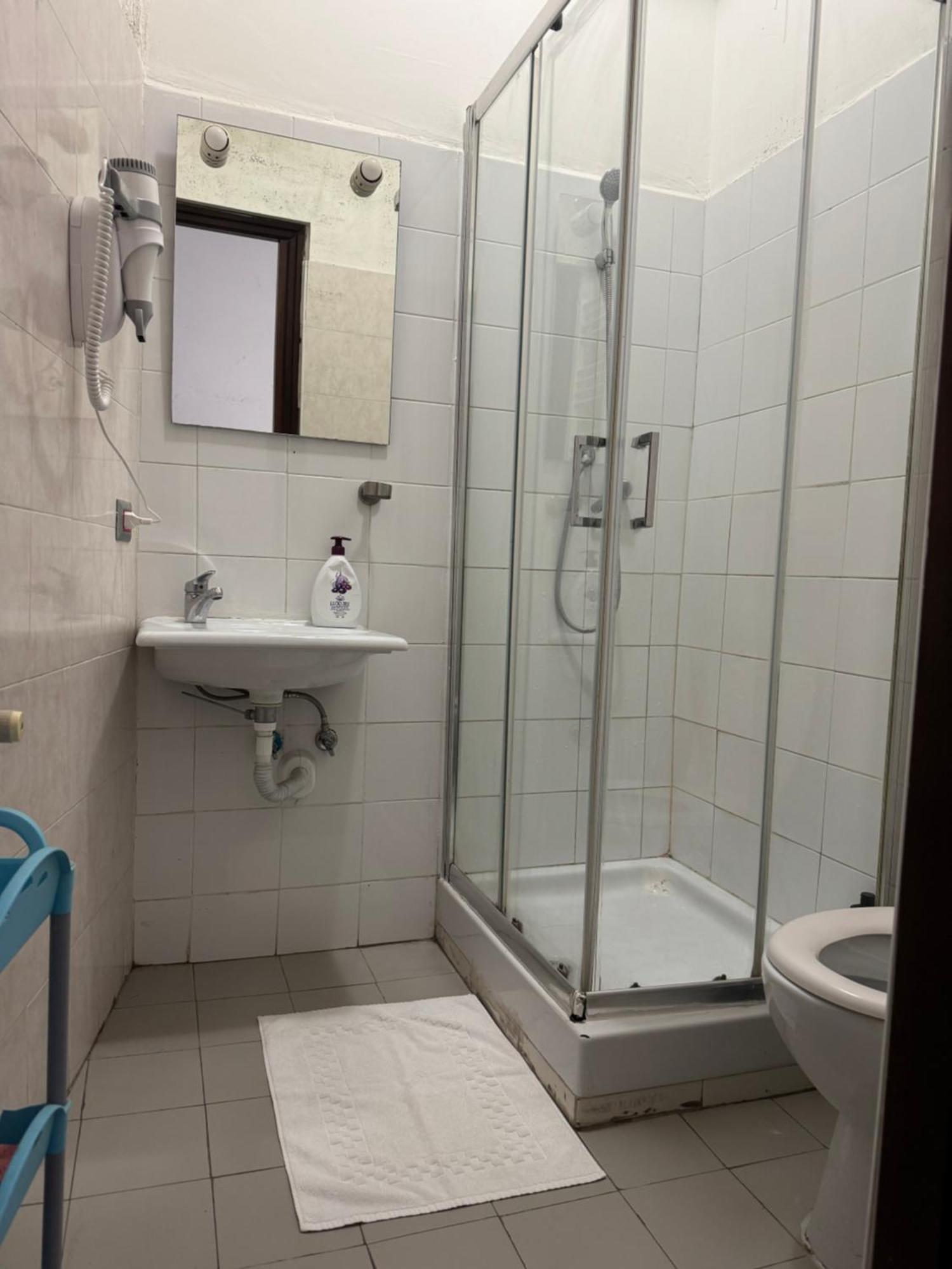 Destination In Rome Hostel Exterior photo