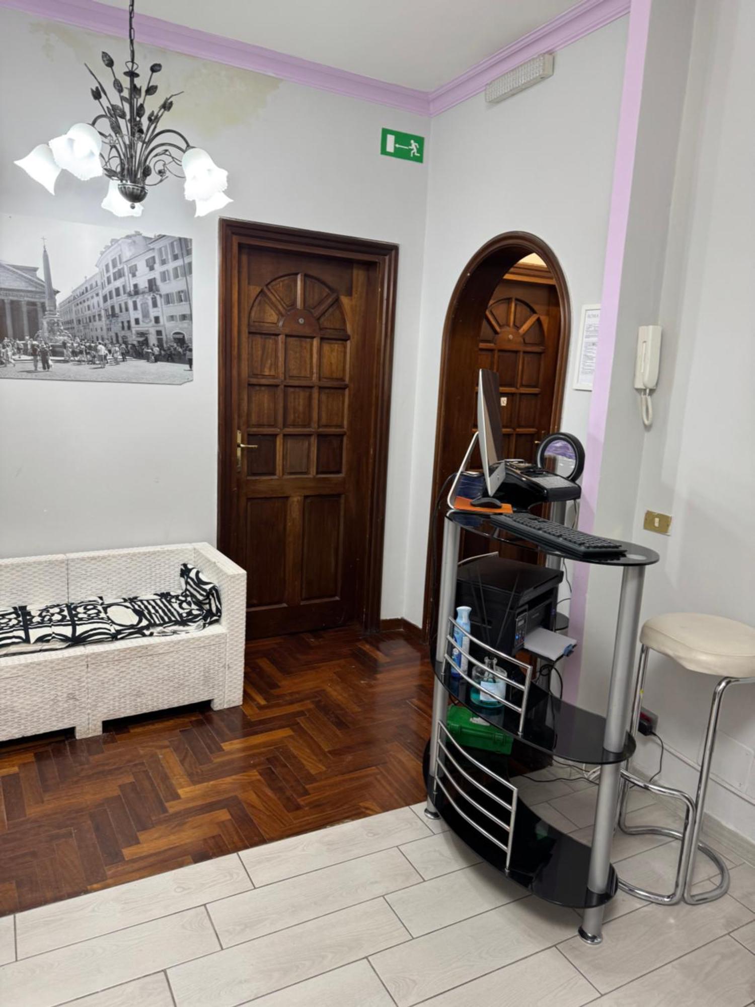 Destination In Rome Hostel Exterior photo