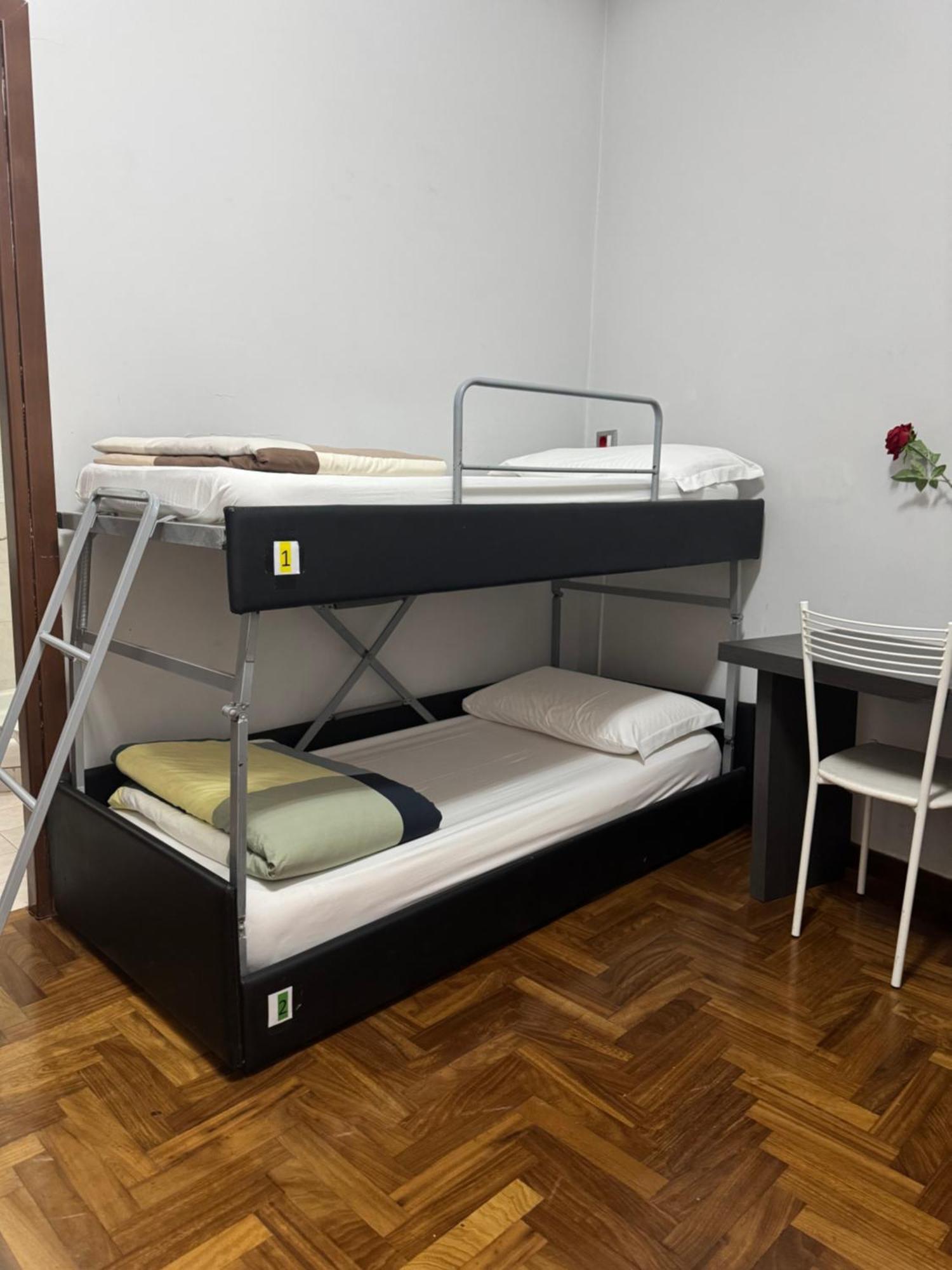Destination In Rome Hostel Exterior photo